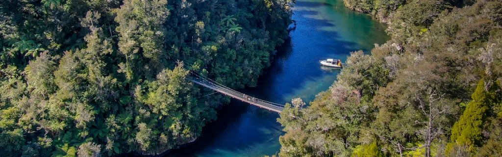Bridge & Beach - Falls River Swing Bridge - Abel Tasman Aqua Taxi